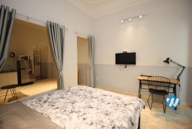 Simple and low-priced one bedroom apartment on Phan Huy Ich, Ba Dinh, Hanoi